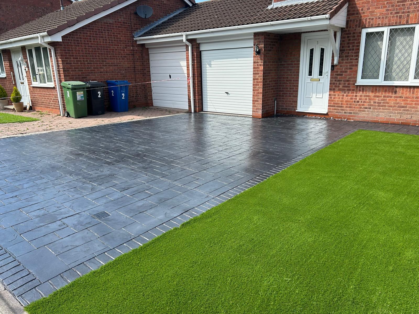 Block Paving with Artificial Grass
